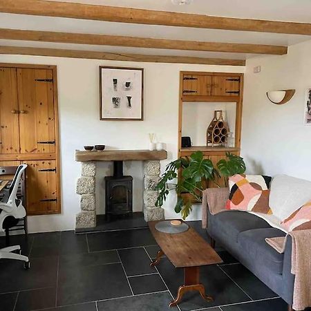 9A Viaduct Cottage - The Cosiest Bolthole In The Sw! 헤일 외부 사진